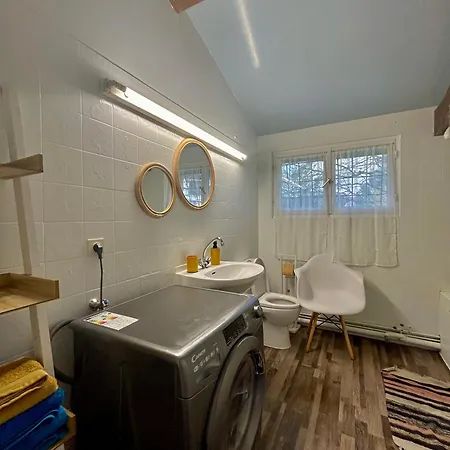 Maisonnette 2 A 4 Pers- Jardin Privatif Cloture- Calme- Stationnement Gratuit- Pau Ouest *